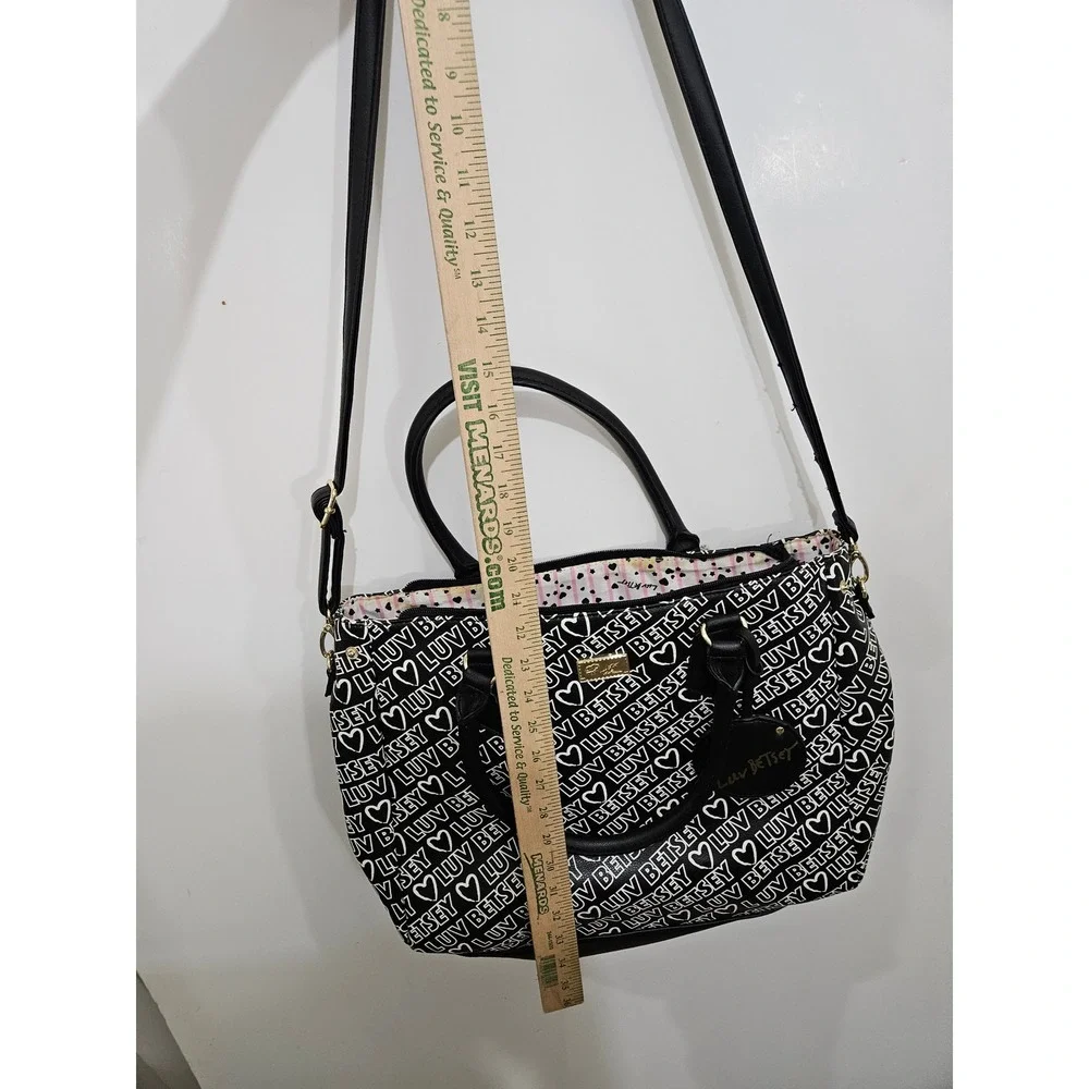 Luv Betsey Betsey Johnson Black White Logo Heart Satchel Crossbody Bag Charm Y2K